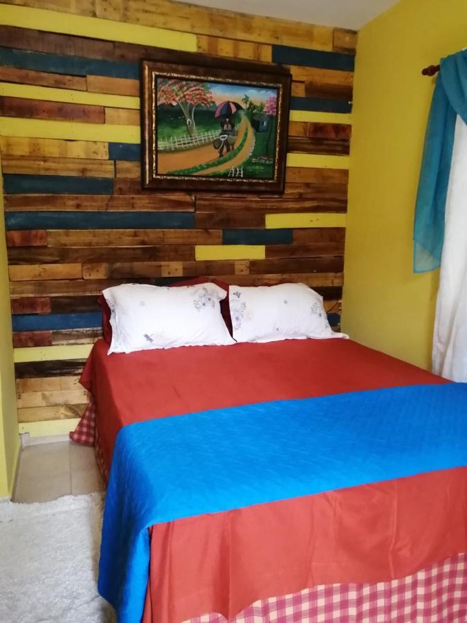 La Famosa Costillas A La Lena Jarabacoa Exteriér fotografie